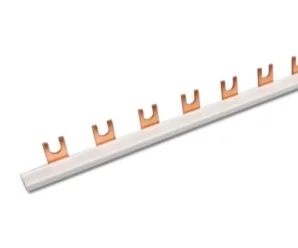 artiklikood: ME_572805, nimetus: MBB 3077 1P kamm, kirjeldus: Ühenduskamm kaitselülitile
1F + AUX, 16mm2, kahvel, 37moodulit, samm 27,0mm, pikkus 981mm
